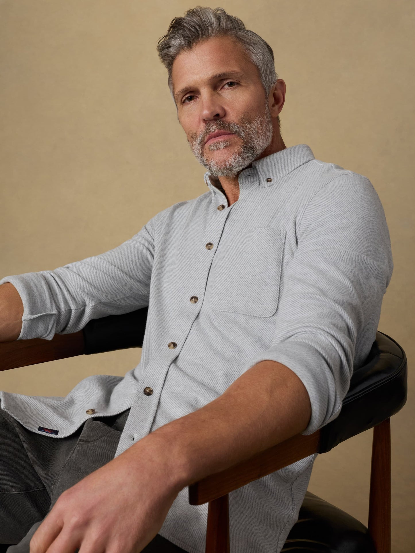 LegendTM Sweater Shirt (Single Pocket) - Light Heather Grey
