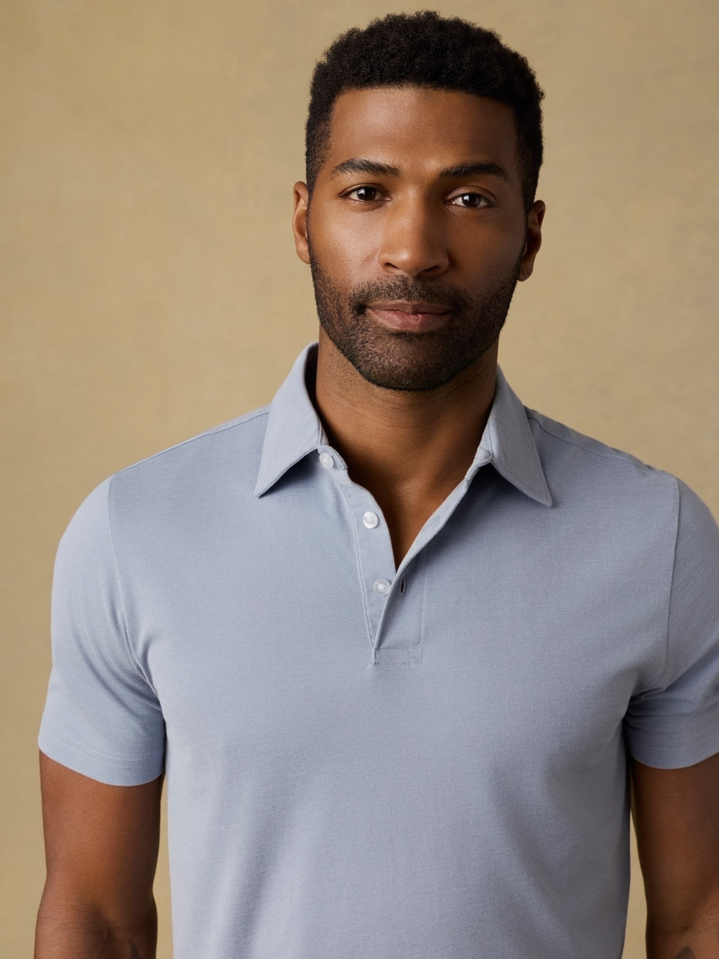 Short-Sleeve MovementTM Pique Polo - Flint White Melange