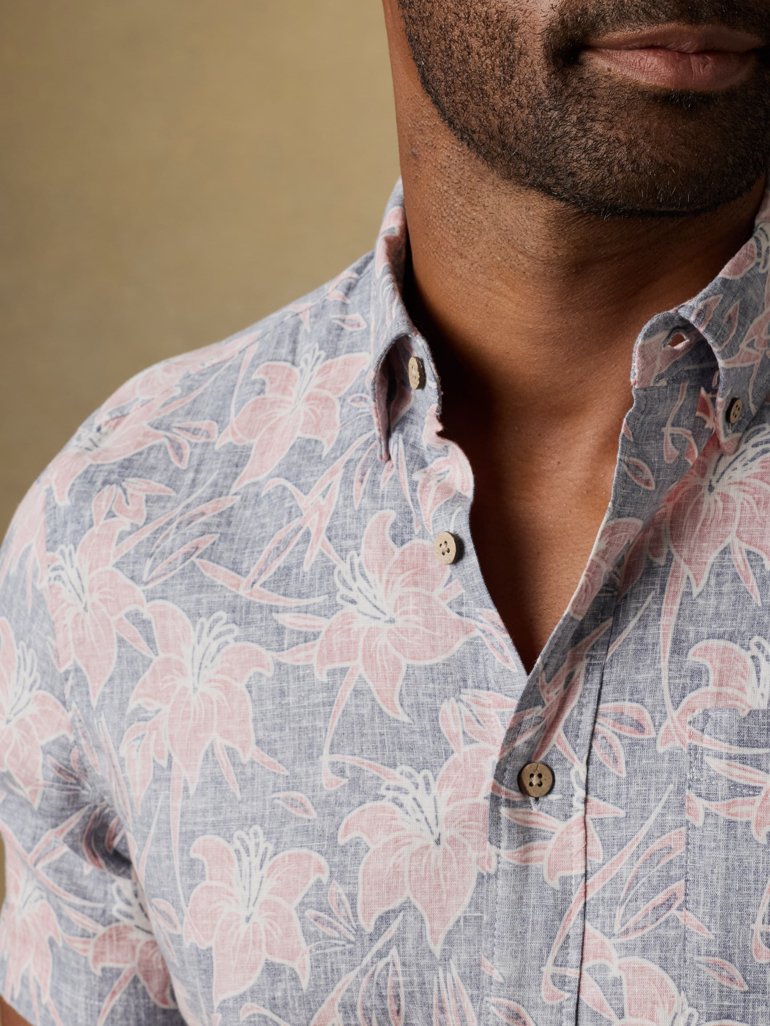 Short-Sleeve Breeze Shirt - Navy Red Lotus