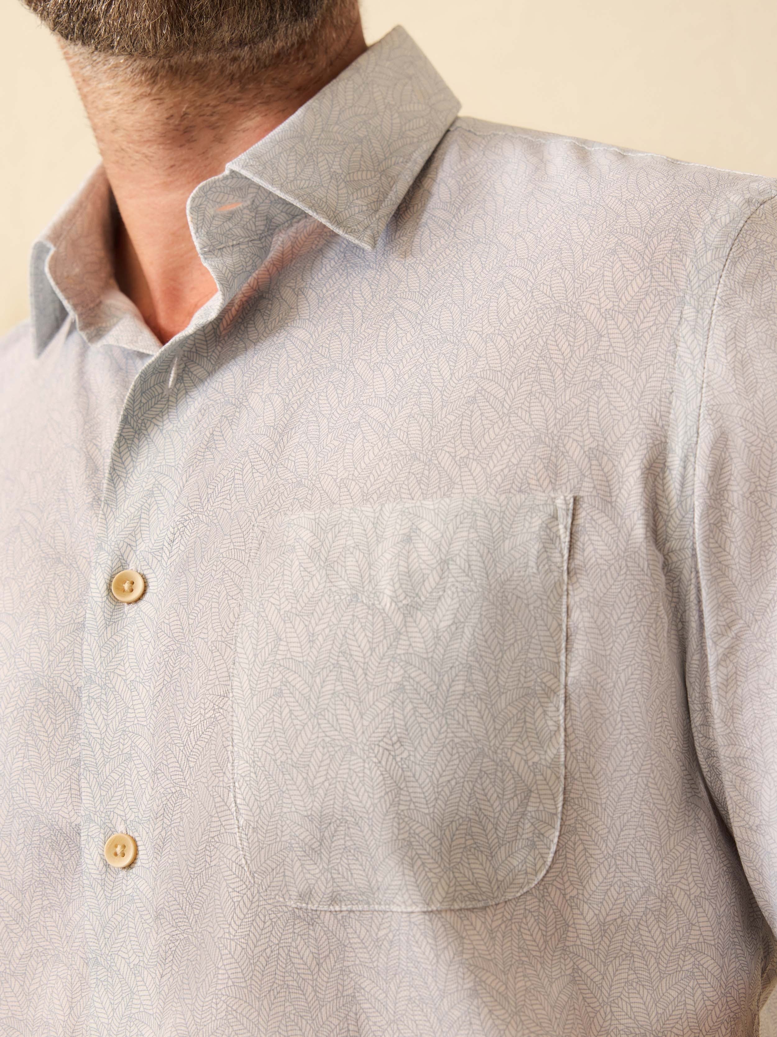 Short-Sleeve MovementTM Monterey Shirt - Ivory Sky Rainforest