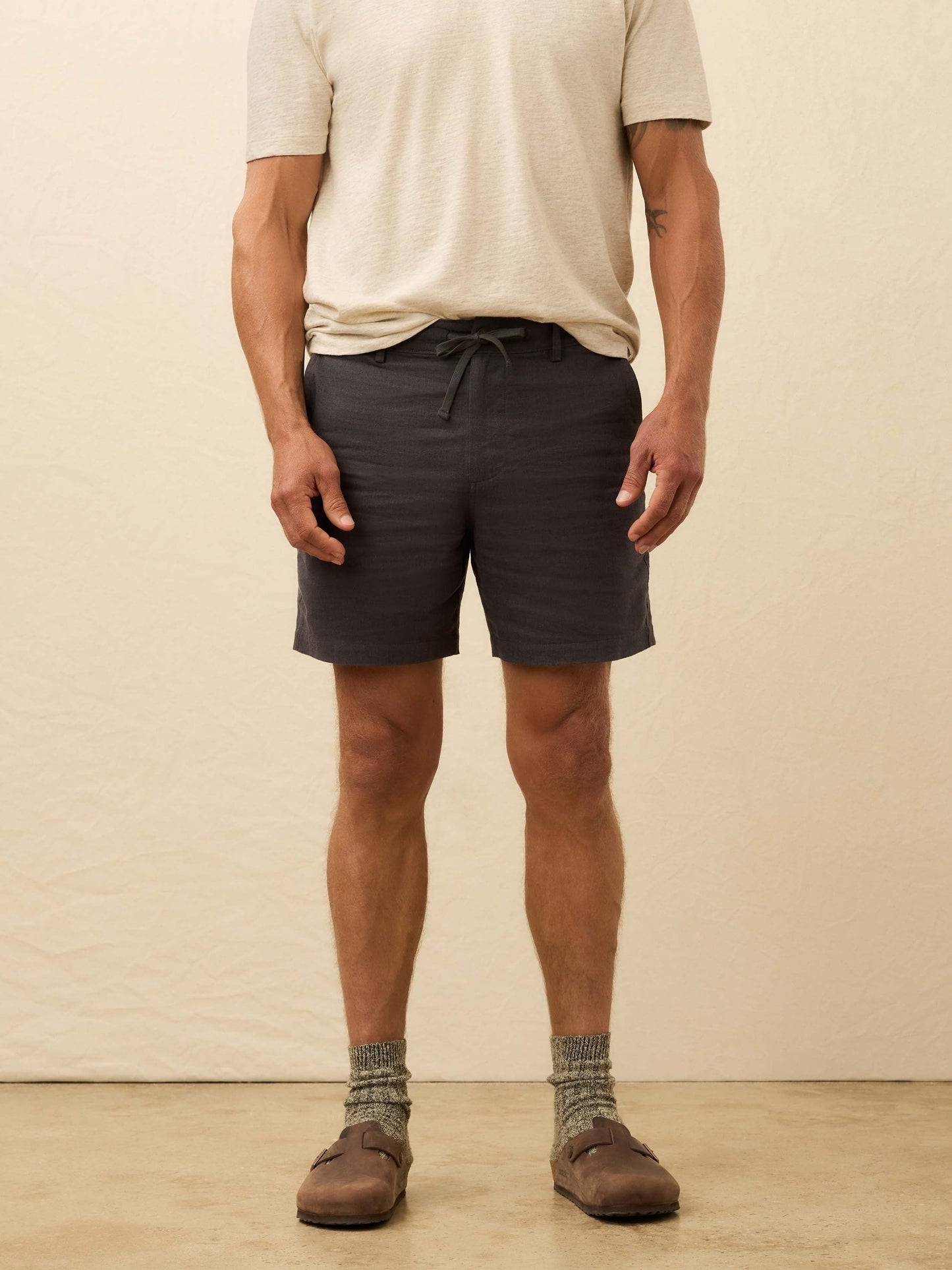 MovementTM Linen Short - Washed Black