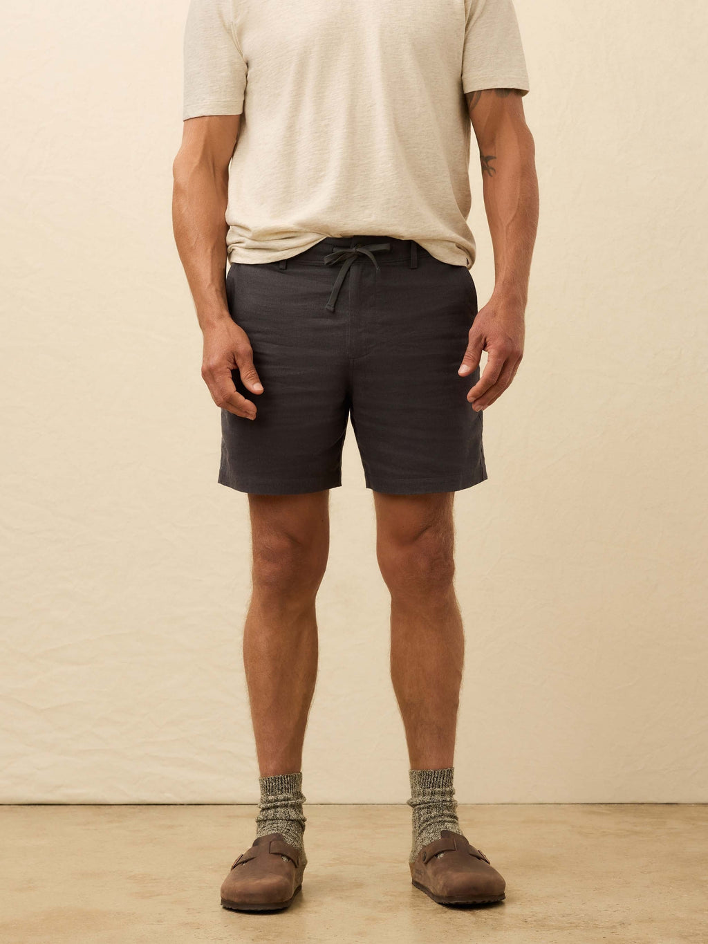 MovementTM Linen Short - Washed Black