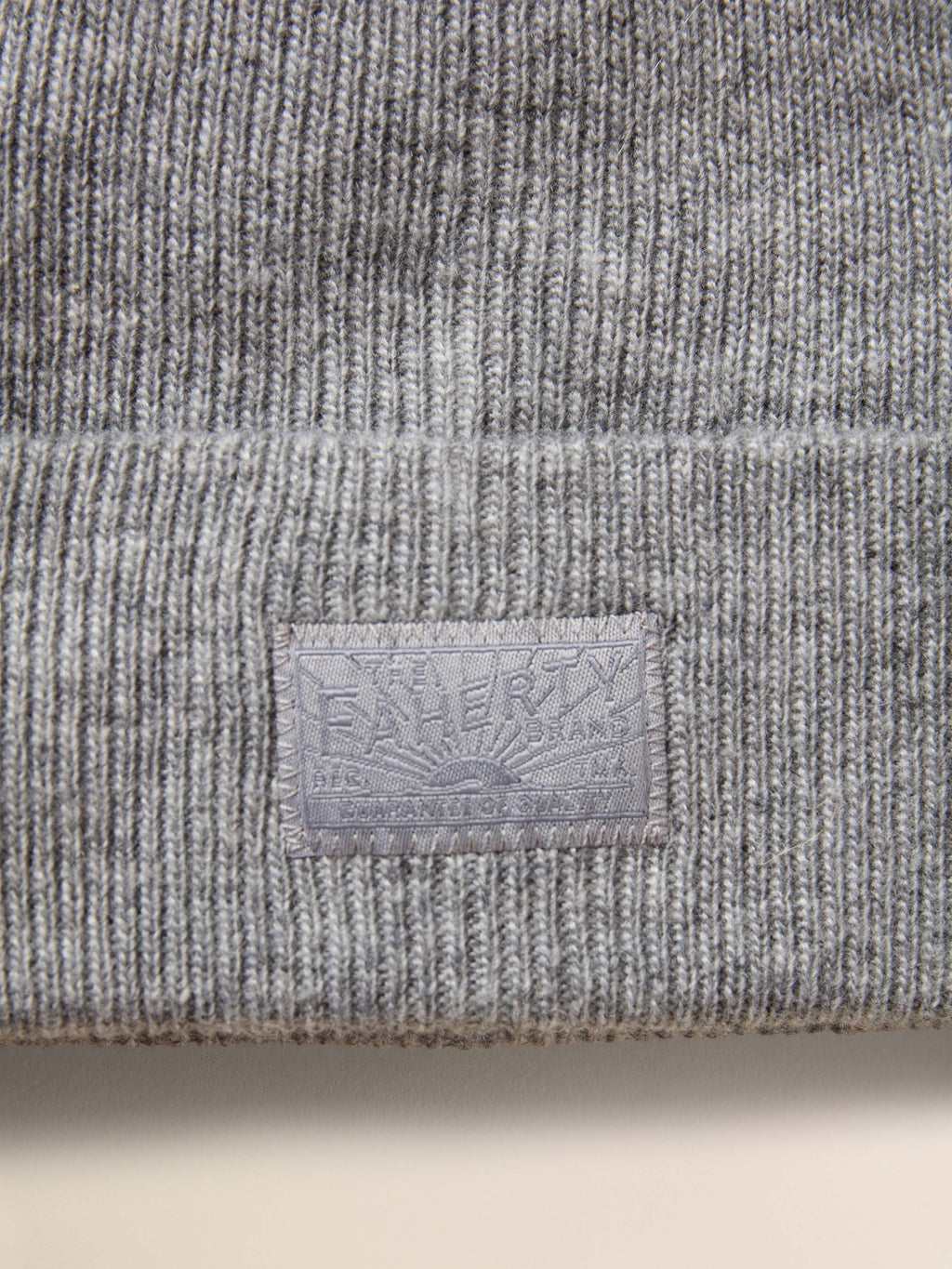 Faherty Essential Beanie - Charcoal Heather
