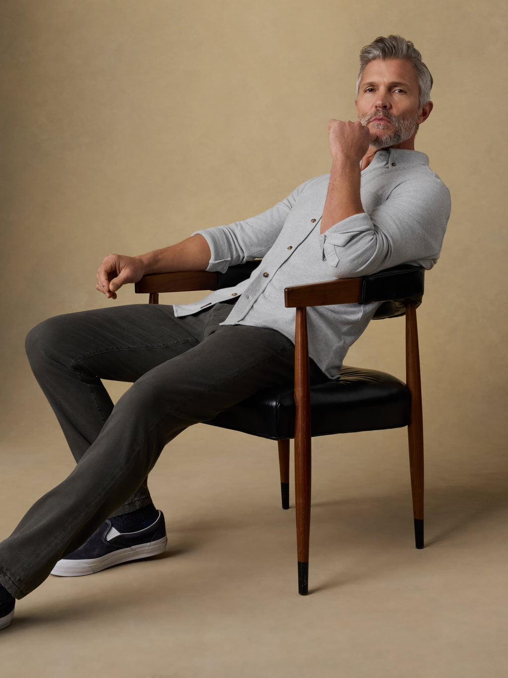 LegendTM Sweater Shirt (Single Pocket) - Light Heather Grey
