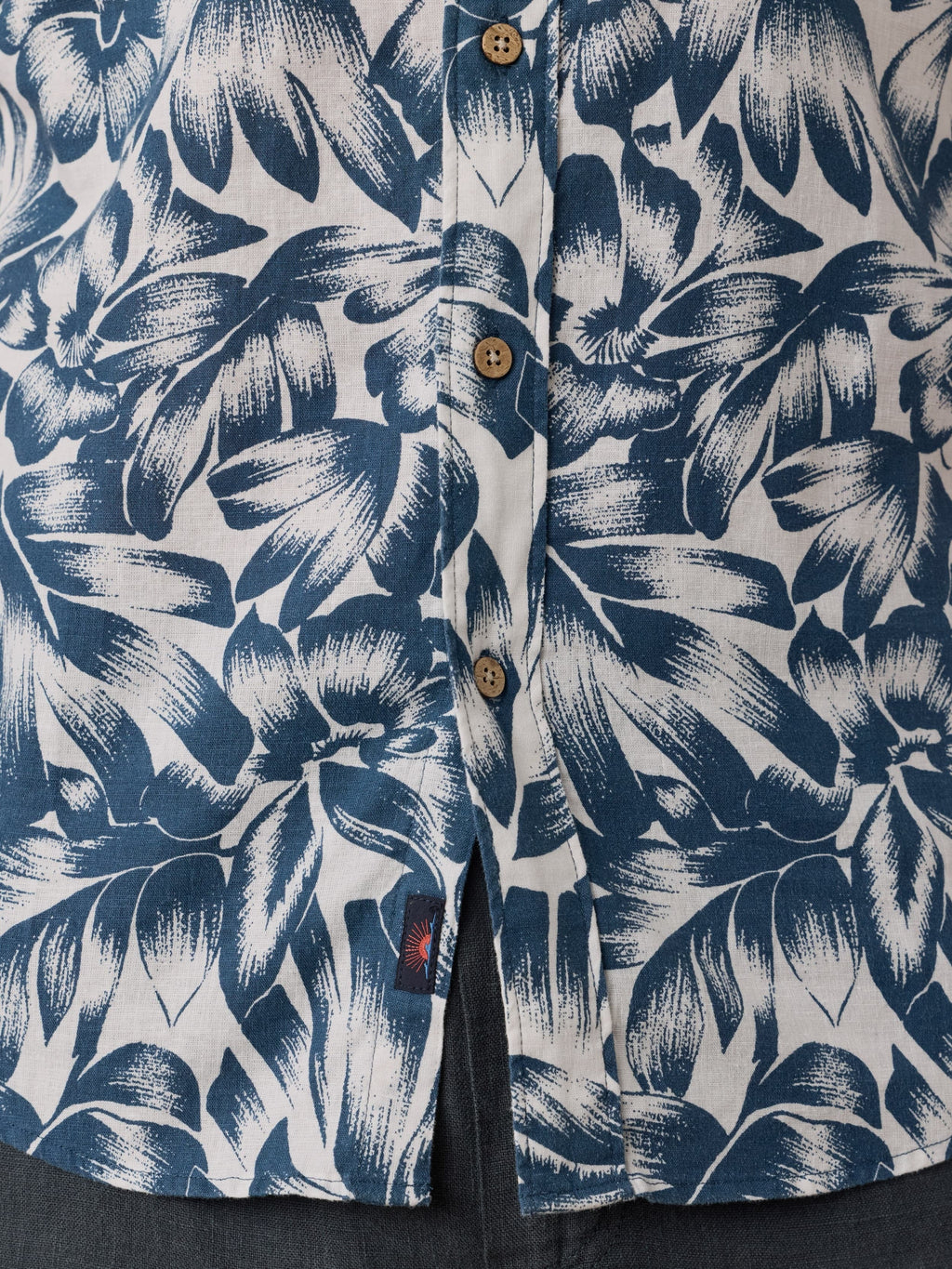 Short-Sleeve Breeze Shirt - Dark Sky Tropical