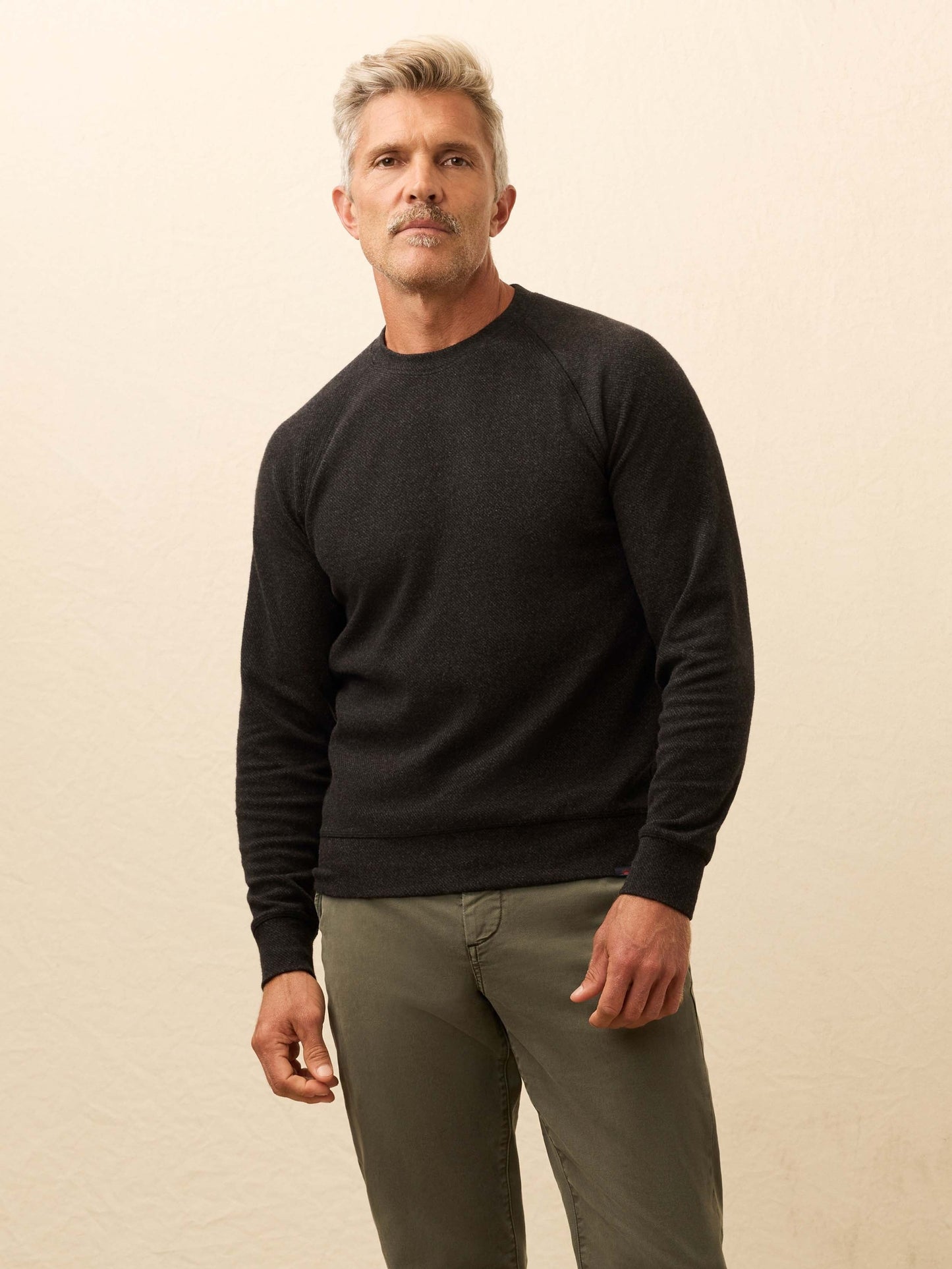 LegendTM Sweater Crew - Heathered Black Twill