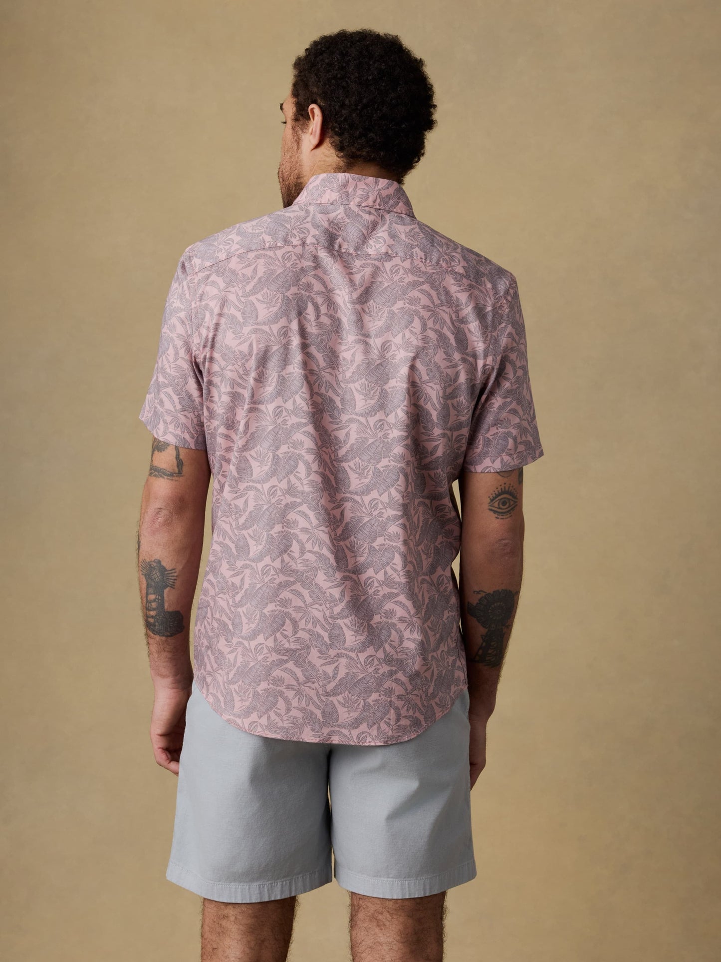 Short-Sleeve MovementTM Monterey Shirt - Mauve Tropic Foliage