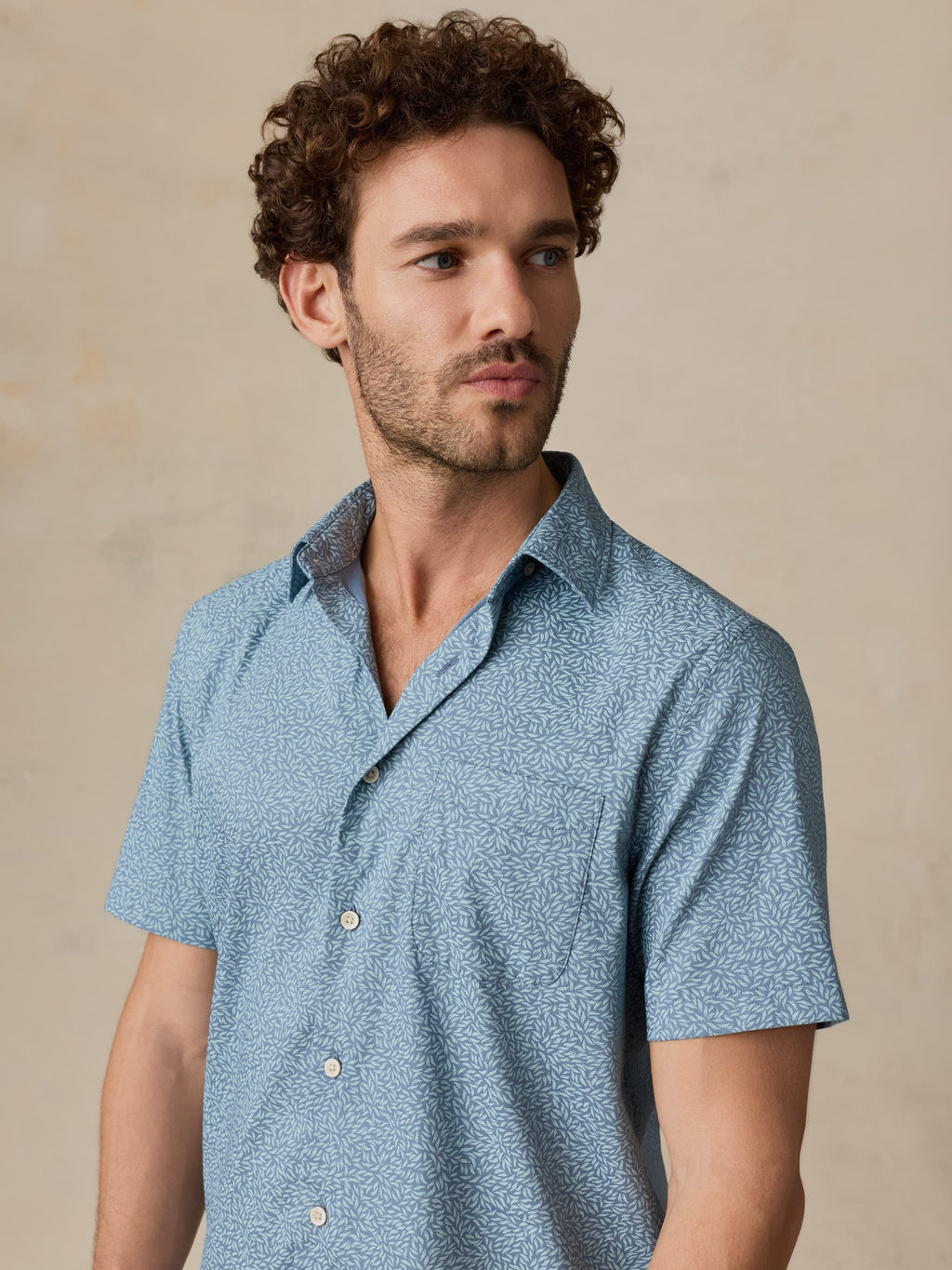 Short-Sleeve MovementTM Monterey Shirt - Teal Grove Foliage